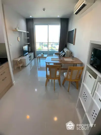 Fully Furnished 1 Bedroom Condo at Circle Condominium-2