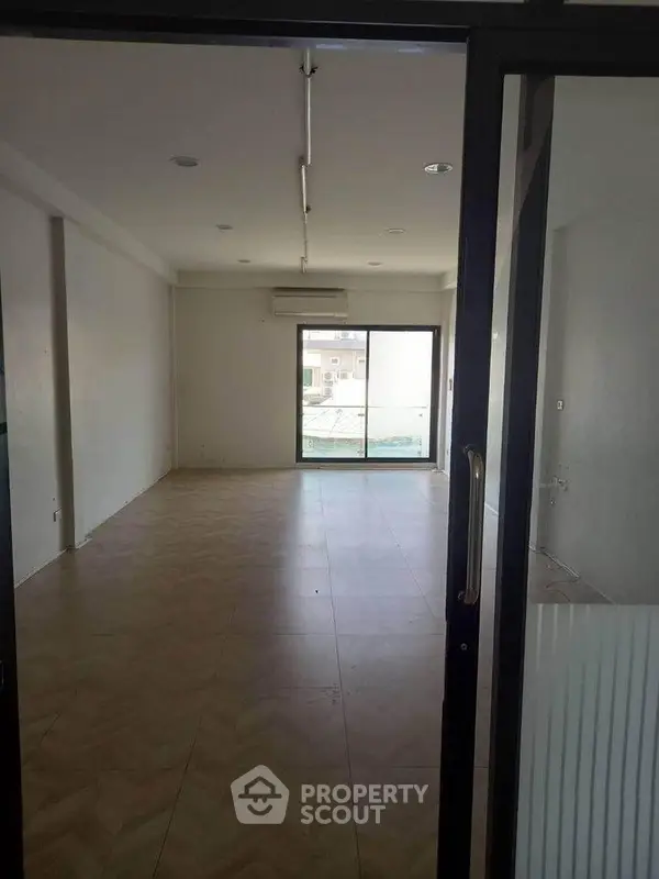 image_rental-7932526