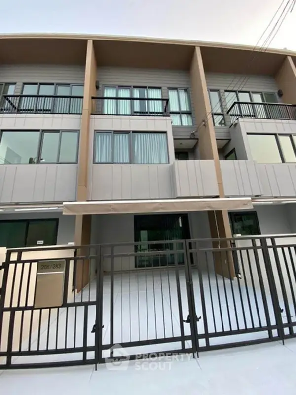 image_rental-21021240