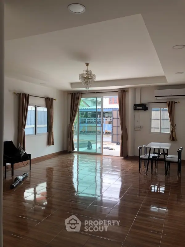 image_rental-17648459