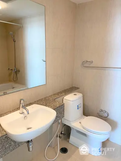  1 Bedroom Condo at The Clover Thonglor Residence-4