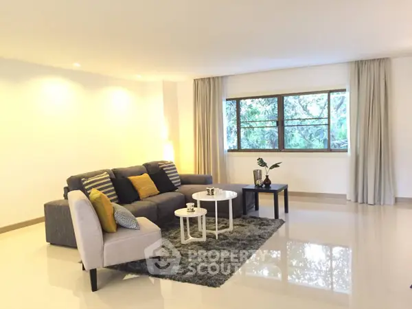 image_rental-5297178