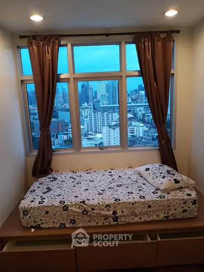  2 Bedrooms Condo at Chewathai Ratchaprarop-2