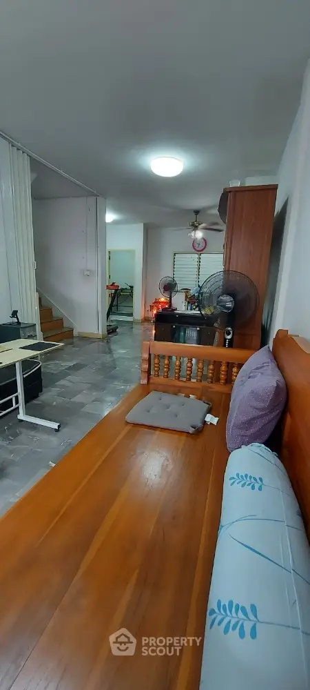 image_rental-6429115