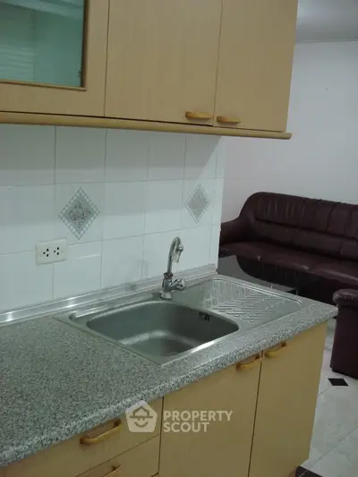  2 Bedrooms Condo -3