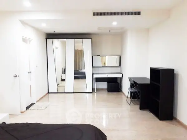 คอนโด 2-ห้องนอน ที่ โนเบิล รีมิกซ์ ใกล้ BTS ทองหล่อ