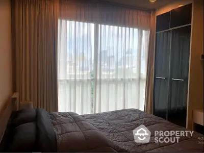  2 Bedrooms Condo -3