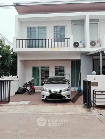 image_rental-30012356