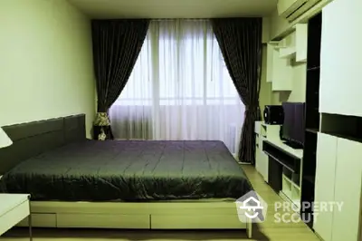  2 Bedrooms Condo -1