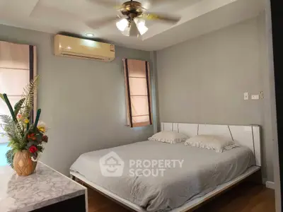 image_rental-30498372