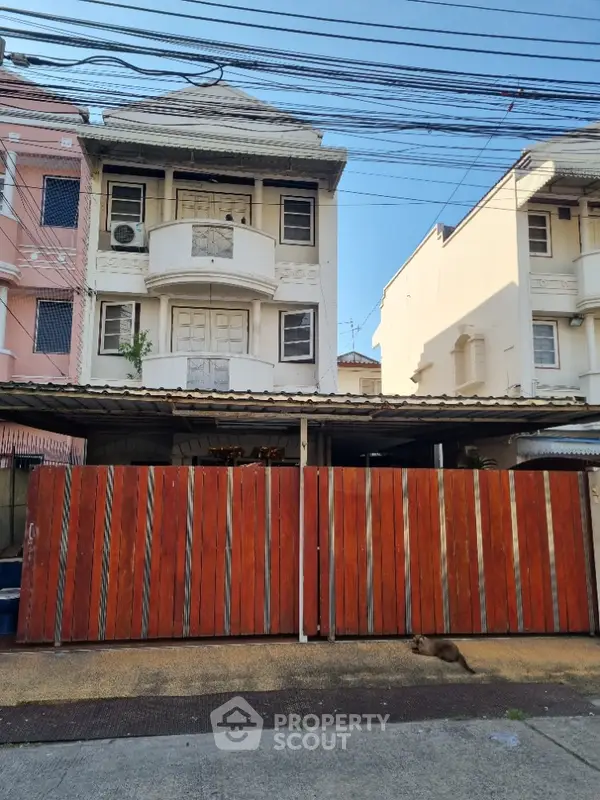 image_rental-16204809