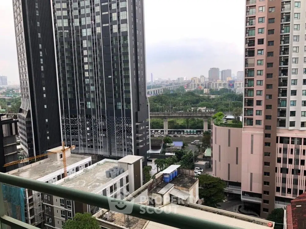 Lumpini Place Srinakarin - Huamak Station