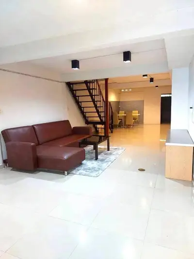 image_rental-27010516