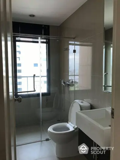 Fully Furnished 1 Bedroom Condo at Villa Asoke-3