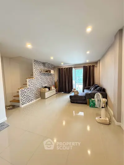 image_rental-27968347