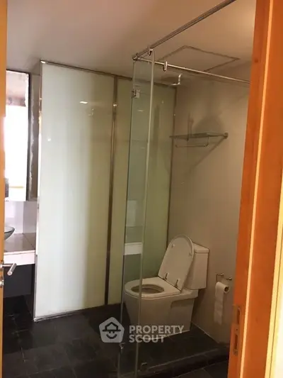  3 Bedrooms Condo -2