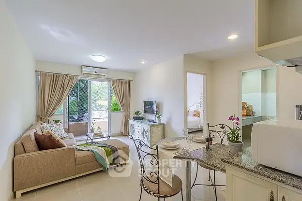 Fully Furnished 3 Bedrooms Apartment at พรอุทัยสวีท-1