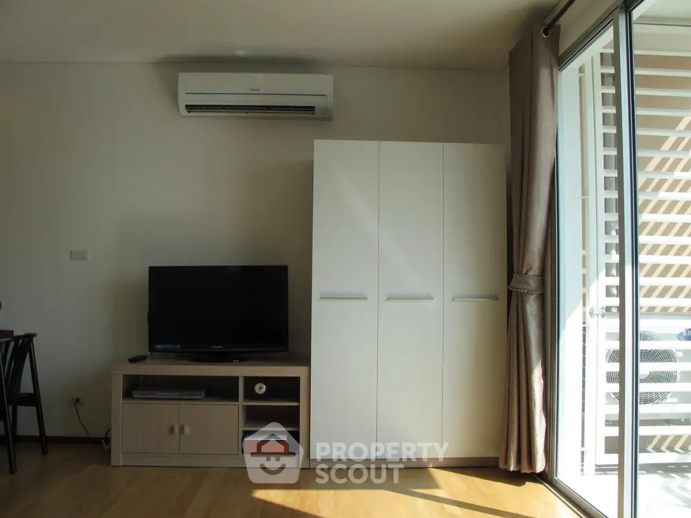  1 Bedroom Condo at Villa Sathorn-1