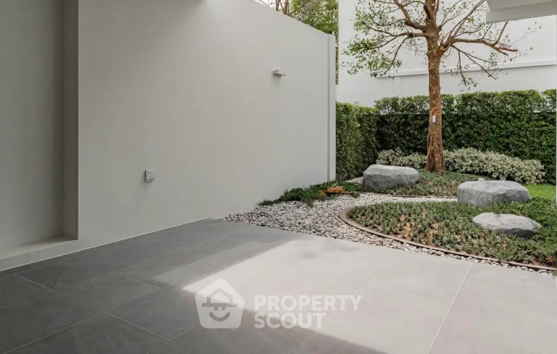 Screenshot 2568-12-11 at 21.52.42.jpg