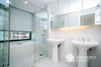  2 Bedrooms Condo at Aguston Sukhumvit 22-5