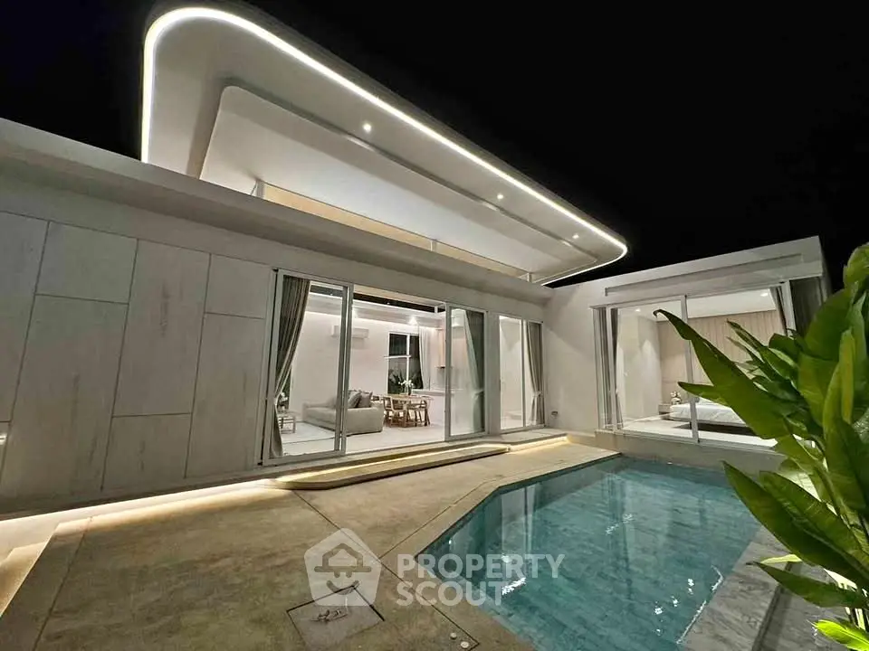 Luxurious modern villa with sleek architecture and private pool, perfect for upscale living and entertaining.
