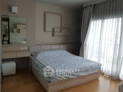 Fully Furnished 1 Bedroom Condo at Noble Revent-3