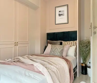 Fully Furnished 2 Bedrooms Condo at Knights Bridge Prime Sathorn-5