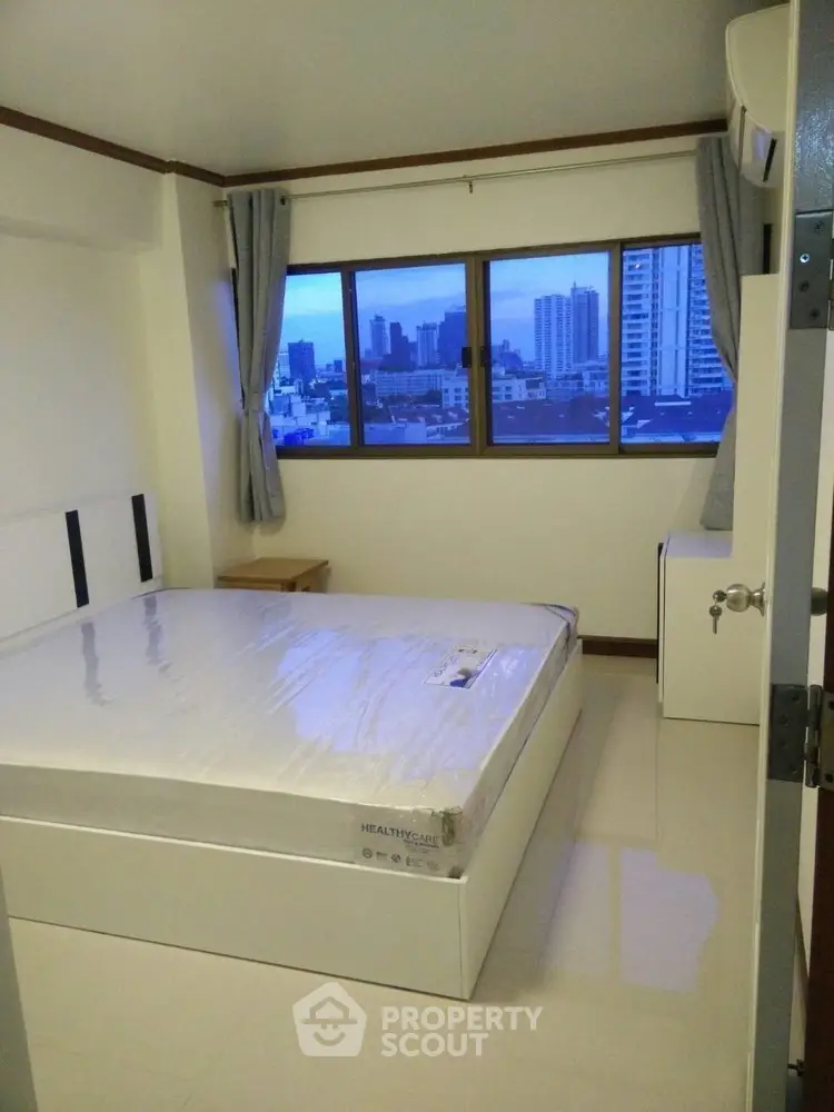  2 Bedrooms Condo at Thonglor Tower Condominium-1