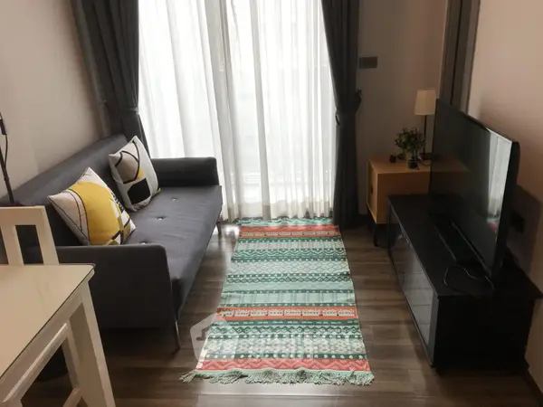 image_rental-5777807