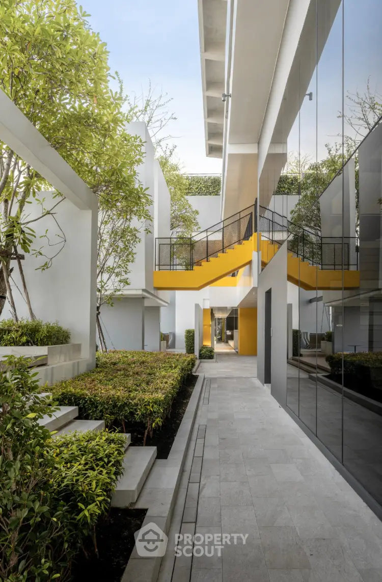 IDEO Rama 9 - Asoke