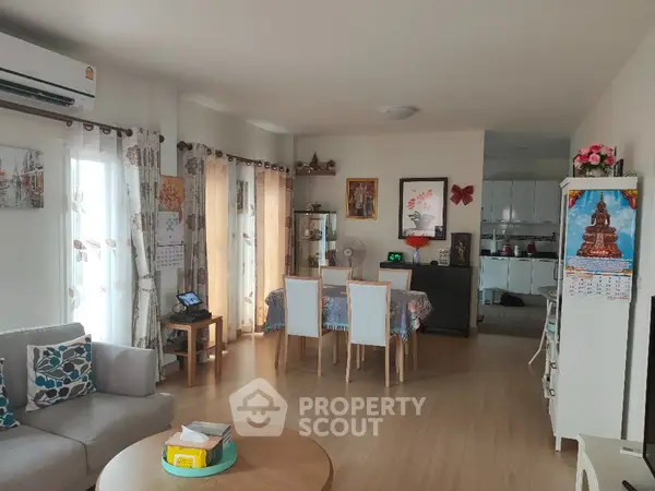 image_rental-10492195