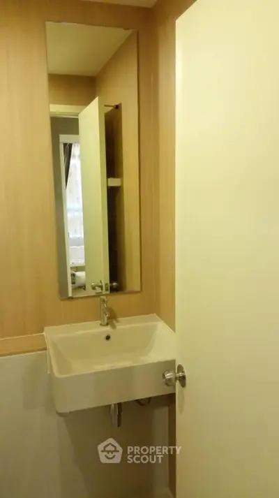  1 Bedroom Condo at Aspire Sathorn Thapa-3