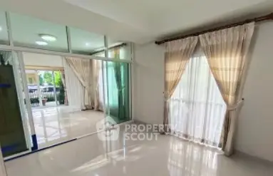 image_rental-13903247