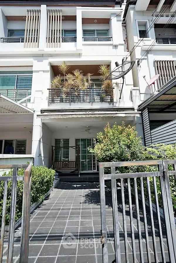 image_rental-29244084