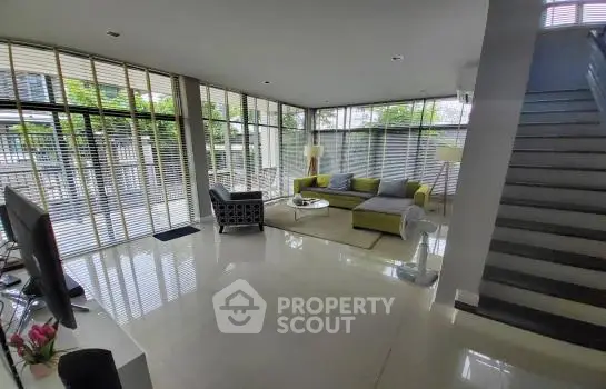 image_rental-8651242