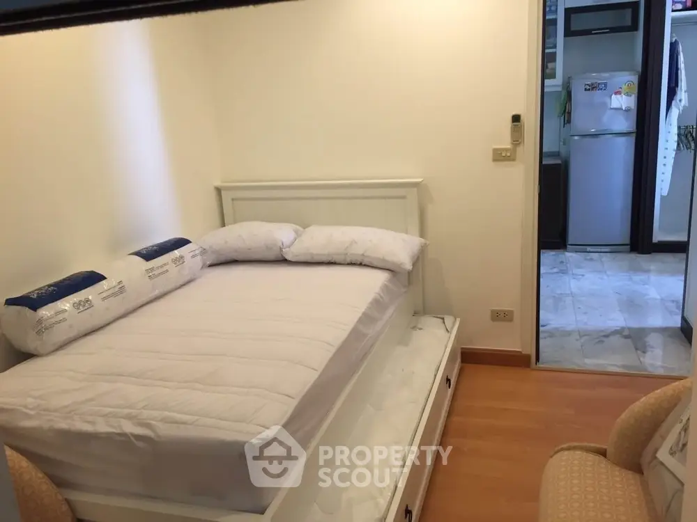  2 Bedrooms Condo at Sathorn House Condominium-1