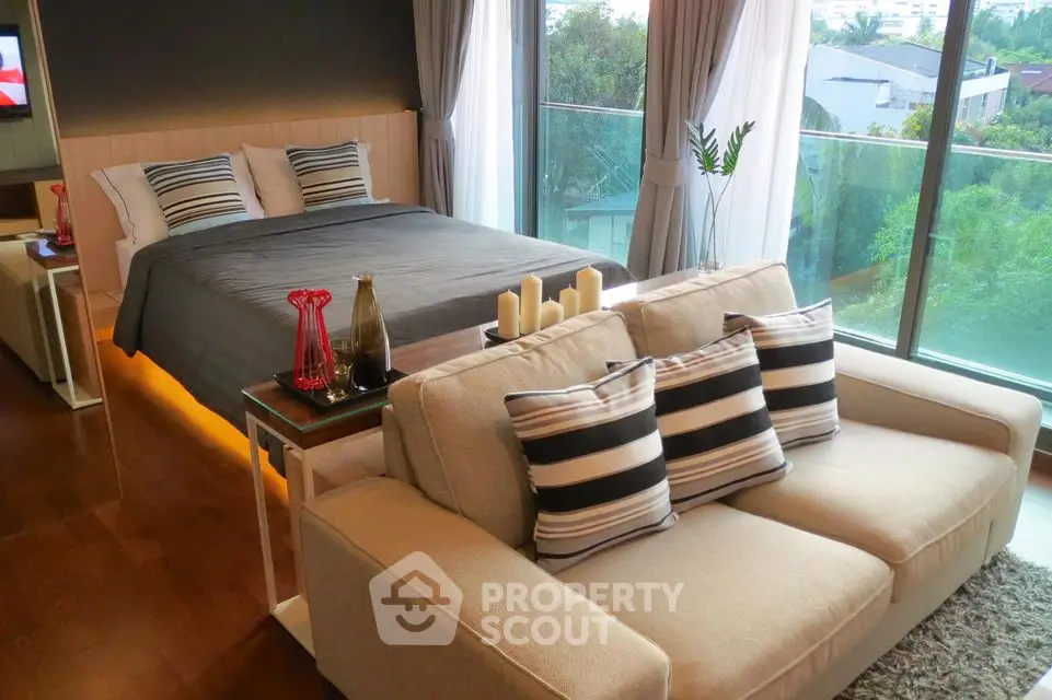Fully Furnished 1 Bedroom Condo at Noble Remix 2 Thonglor-1