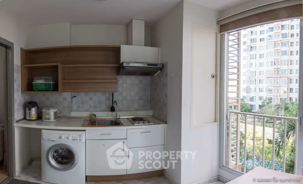  1 Bedroom Condo at Centric Scene Ratchavipha-1