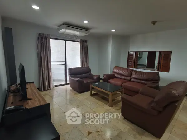 image_rental-5291574