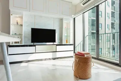  2 Bedrooms Condo at Plum Condo Central Station Phase 2-3