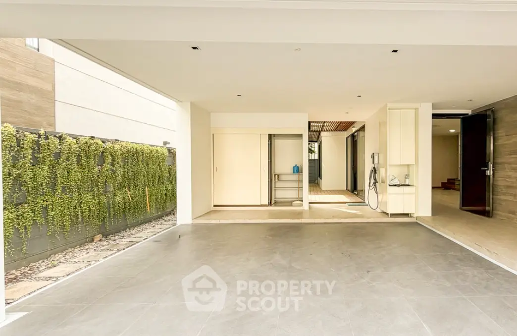 Screenshot 2568-12-15 at 22.34.15.jpg