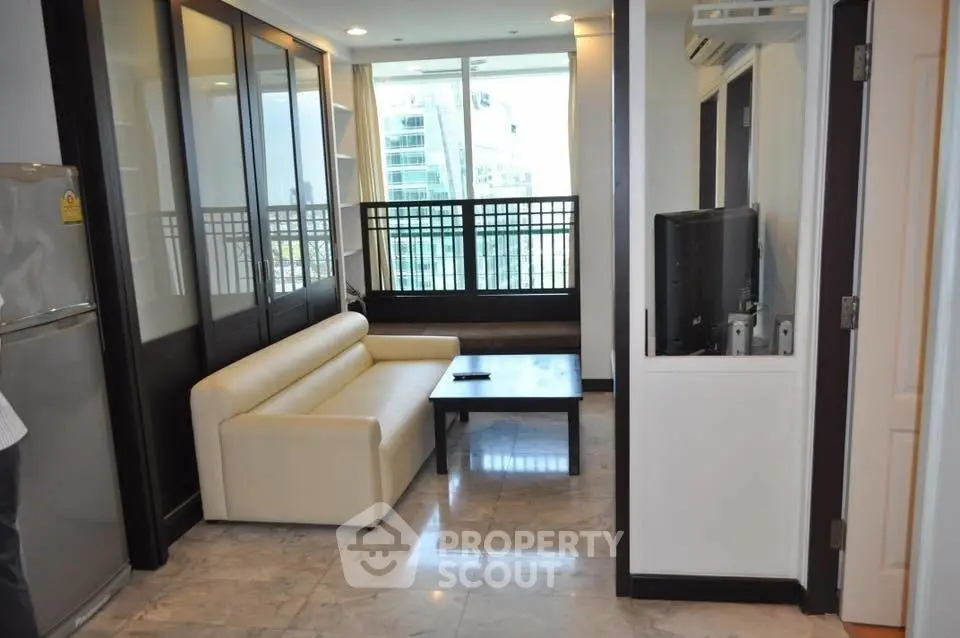  2 Bedrooms Condo at Sathorn House Condominium-14