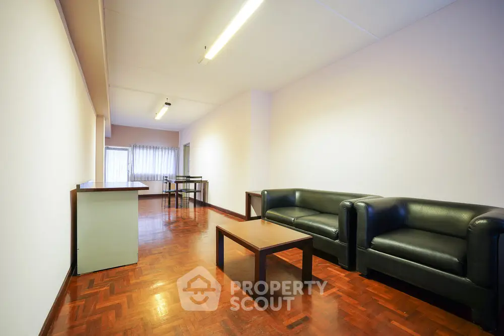  2 Bedrooms Condo -7