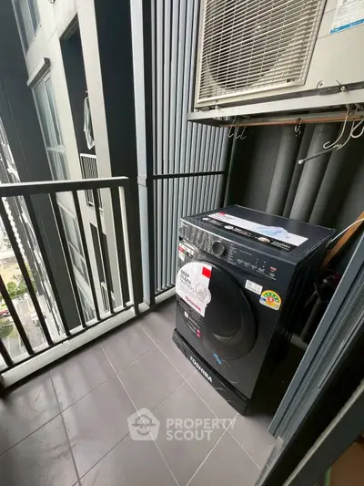 Compact balcony with washing machine and air conditioning unit