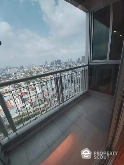 Fully Furnished 1 Bedroom Condo at Rhythm Ratchada-2