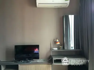 Fully Furnished 2 Bedrooms Condo at The Unique ลาดพร้าว 26 Livingroom