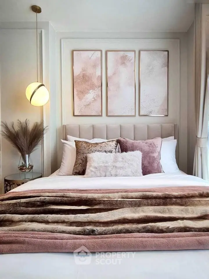 Luxurious bedroom with plush bedding and elegant decor, perfect for relaxation and comfort.
