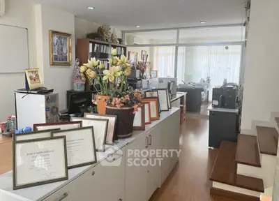 Screenshot 2568-10-30 at 10.44.09.jpg