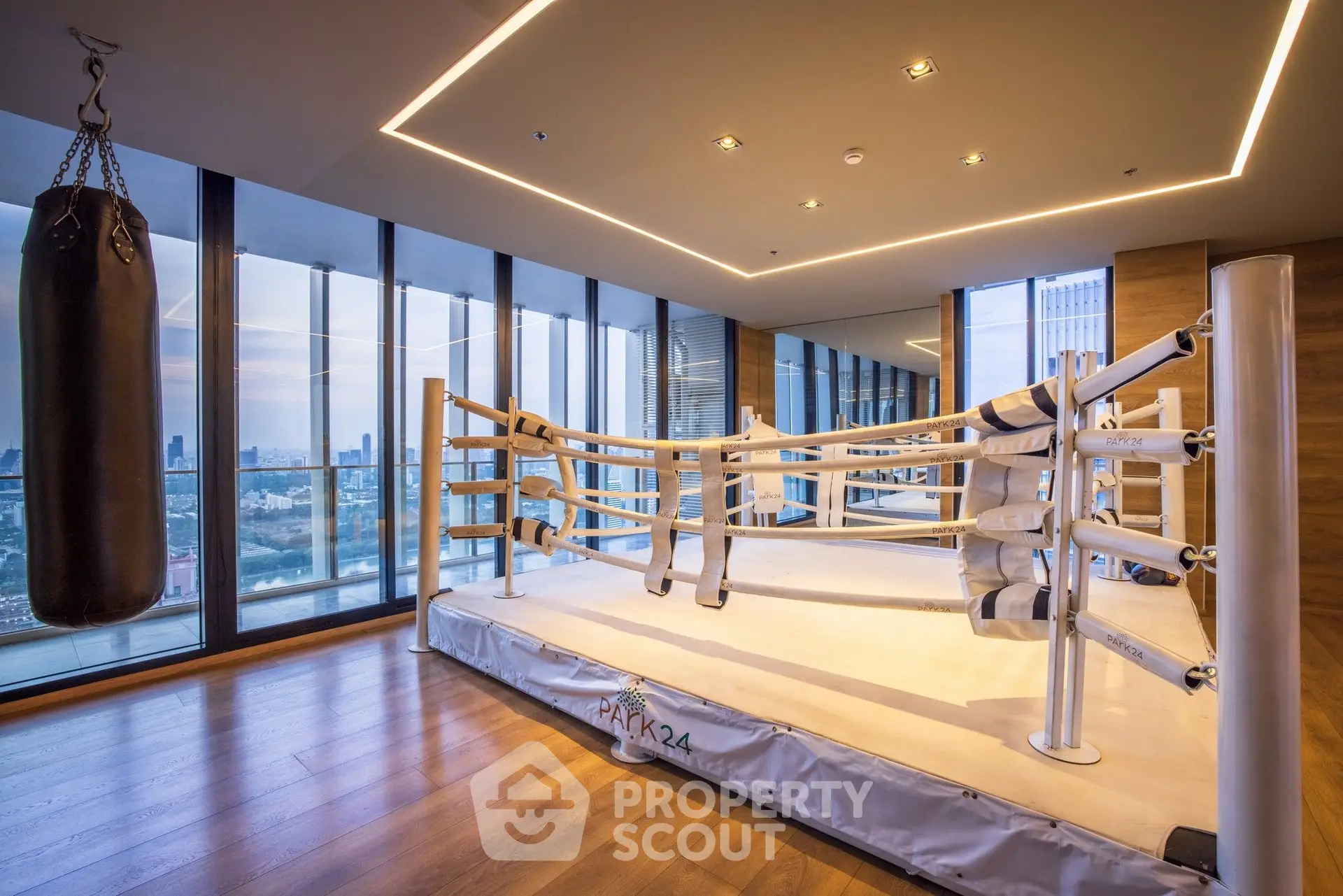 Park Origin Phrom Phong