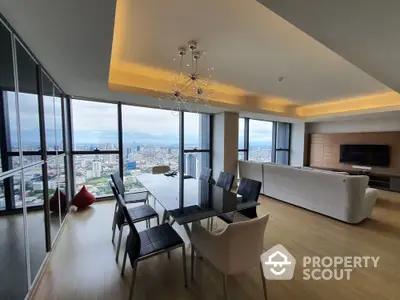  3 Bedrooms Condo at The Met Sathorn-5